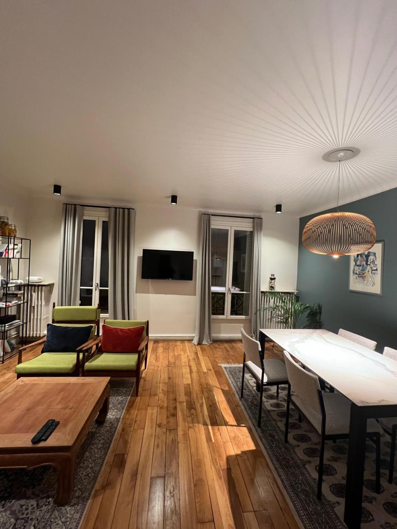Elegance & Charm In Heart Of Daguerre Appartement Parijs